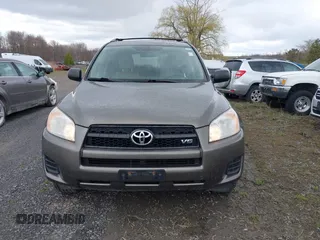 2011 Toyota RAV4 with VIN 2T3BK4DV1BW048945, listed as a IAAI auction lot 42047540 with 215,032 mi miles. Bid and sale history available at carsss.com. Image 12.