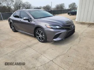 2020 Toyota Camry SE with VIN 4T1G11AKXLU352366, listed as a Copart auction lot 52066575 with 39,688 mi miles and Clean Title. Bid and sale history available at carsss.com. Image 1.