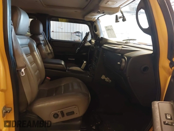 2006 Hummer H2 with VIN 5GRGN23U86H110989, listed as a IAAI auction lot 41409816 with 192,988 mi miles. Bid and sale history available at carsss.com. Image 5.