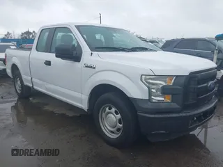 2015 Ford F-150 XL with VIN 1FTEX1C80FKE54884, listed as a IAAI auction lot 41739104 with 177,131 mi miles. Bid and sale history available at carsss.com. Image 1.