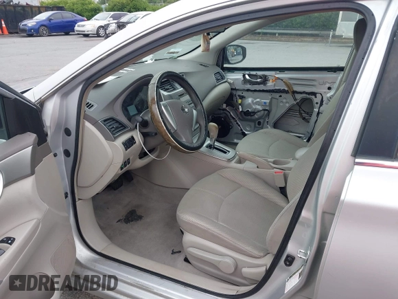 2013 Nissan Sentra SR z VIN 3N1AB7AP6DL757256, wystawiony jako IAAI lot #42366241 z przebiegiem 170 482 mil mil oraz . Historia ofert i sprzedaży dostępna na DreamBid. Obrazek 5.