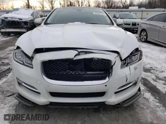 2016 Jaguar XJ R-Sport z VIN SAJWJ1CD6G8W00627, wystawiony jako Copart lot #38892104 z przebiegiem 106 313 mil mil oraz . Historia ofert i sprzedaży dostępna na DreamBid. Obrazek 5.