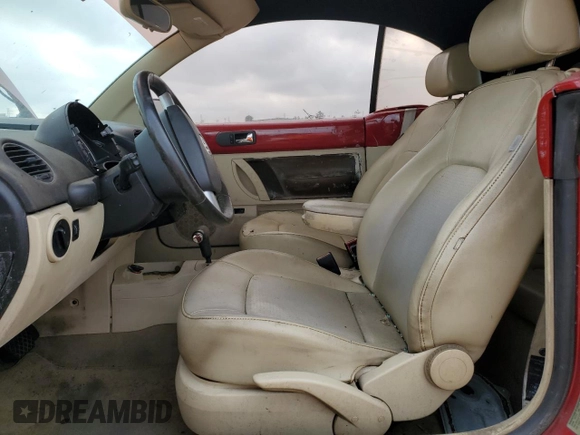 2008 Volkswagen Beetle SE with VIN 3VWRF31YX8M409219, listed as a Copart auction lot 45385085 with 85,734 mi miles and Salvage title. Bid and sale history available at DreamBid. Image 7.