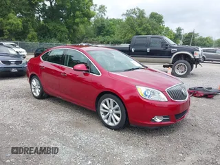 2014 Buick Verano Group z VIN 1G4PS5SKXE4131727, wystawiony jako IAAI lot #42752583 z przebiegiem 105 193 mil mil oraz . Historia ofert i sprzedaży dostępna na DreamBid. Obrazek 1.