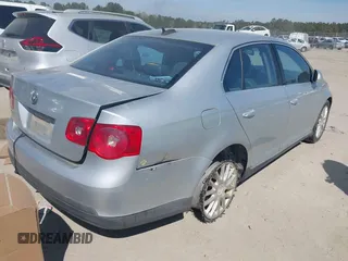 2006 Volkswagen Jetta Sedan GLI 2.0L Turbo with VIN 3VWXJ71K16M648101, listed as a IAAI auction lot 41832057 with 1 mi miles. Bid and sale history available at carsss.com. Image 4.
