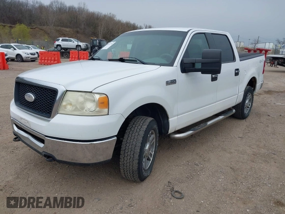 2007 Ford F-150 XLT with VIN 1FTPW14V77FA86651, listed as a IAAI auction lot 42057758 with 192,846 mi miles. Bid and sale history available at carsss.com. Image 2.