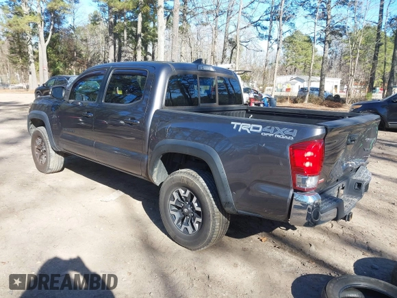 2016 Toyota Tacoma SR with VIN 5TFCZ5AN5GX045267, listed as a IAAI auction lot 41151555 with 162,882 mi miles. Bid and sale history available at carsss.com. Image 3.