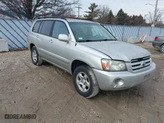 2007 Toyota Highlander with VIN JTEGD21A870161949, listed as a IAAI auction lot 41487972 with 219,084 mi miles. Bid and sale history available at carsss.com. Image 1.