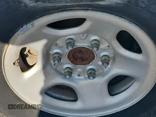2004 Chevrolet Astro Cargo z VIN 1GCDM19X34B106870, wystawiony jako IAAI lot #42398500 z przebiegiem 274 076 mil mil oraz . Historia ofert i sprzedaży dostępna na DreamBid. Obrazek 6.