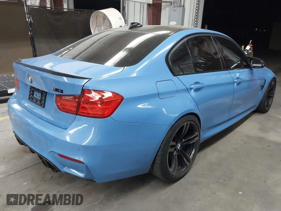 2015 BMW M3 с VIN WBS3C9C5XFP803102, выставлен на аукционе IAAI как лот 41616127 с пробегом 44 538 миль миль и . История ставок и продаж доступна на DreamBid. Изображение 4.