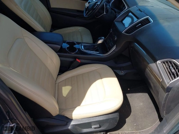 2016 Ford Edge SEL with VIN 2FMPK3J83GBC11051, listed as a IAAI auction lot 39107343 with 166,790 mi miles. Bid and sale history available at carsss.com. Image 5.