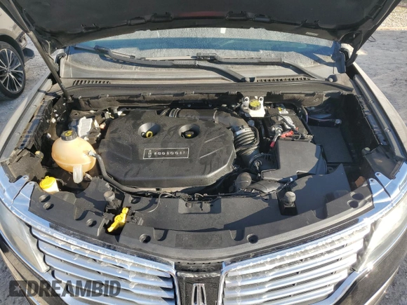 2017 Lincoln MKC Reserve with VIN 5LMCJ3D91HUL14029, listed as a Copart auction lot 87062044 with 122,853 mi miles and Salvage Title. Bid and sale history available at DreamBid. Image 12.