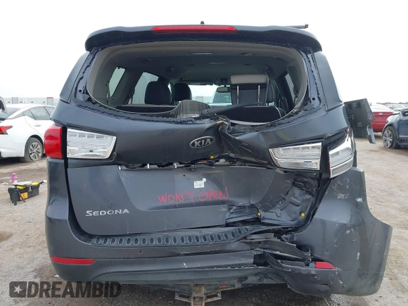 2015 Kia Sedona EX with VIN KNDMC5C10F6081596, listed as a IAAI auction lot 41508912 with 120,845 mi miles. Bid and sale history available at carsss.com. Image 16.