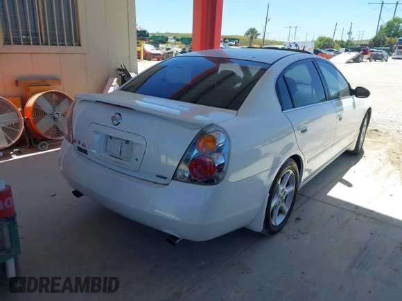 2002 Nissan Altima SE with VIN 1N4BL11D92C218274, listed as a IAAI auction lot 41788444 with 196,432 mi miles. Bid and sale history available at carsss.com. Image 4.