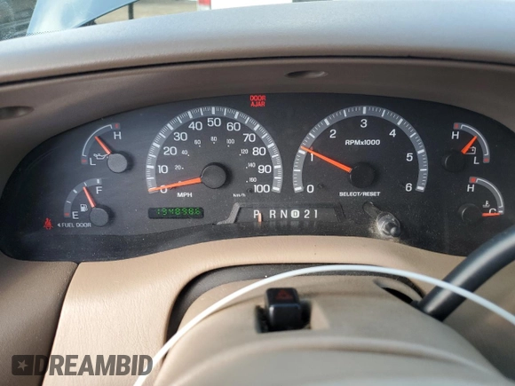 1999 Ford Expedition XLT z VIN 1FMPU18L5XLB51556, wystawiony jako Copart lot #49698855 z przebiegiem 194 898 mil mil oraz Szkoda całkowita • Salvage title. Historia ofert i sprzedaży dostępna na DreamBid. Obrazek 9.