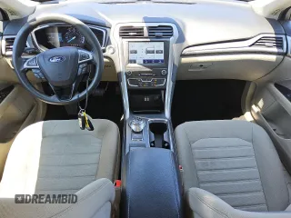 2020 Ford Fusion SE with VIN 3FA6P0H79LR129422, listed as a Copart auction lot 58748455 with 134,292 mi miles and Clean title. Bid and sale history available at DreamBid. Image 8.