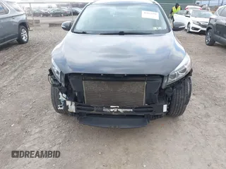2018 Kia Sorento LX V6 with VIN 5XYPGDA57JG368022, listed as a IAAI auction lot 41853491 with 173,830 mi miles. Bid and sale history available at carsss.com. Image 12.