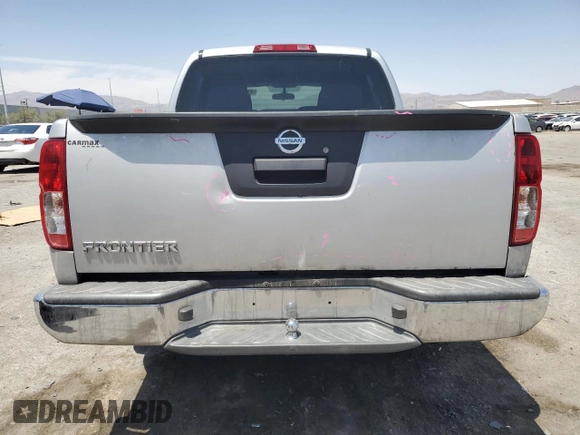 2015 Nissan Frontier SV z VIN 1N6AD0ER4FN724041, wystawiony jako Copart lot #61974815 z przebiegiem 73 353 mil mil oraz Szkoda całkowita • Salvage title. Historia ofert i sprzedaży dostępna na DreamBid. Obrazek 6.