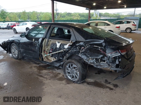 2024 Hyundai Elantra SEL with VIN KMHLM4DG5RU720170, listed as a IAAI auction lot 42197829 with 18,398 mi miles and . Bid and sale history available at DreamBid. Image 3.