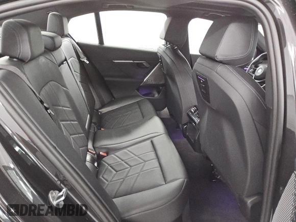 2024 BMW i5 eDrive40 z VIN WBY33FK00RCS09561, wystawiony jako Copart lot #49063295 z przebiegiem 8593 mil mil oraz Tytuł czysty. Historia ofert i sprzedaży dostępna na DreamBid. Obrazek 10.