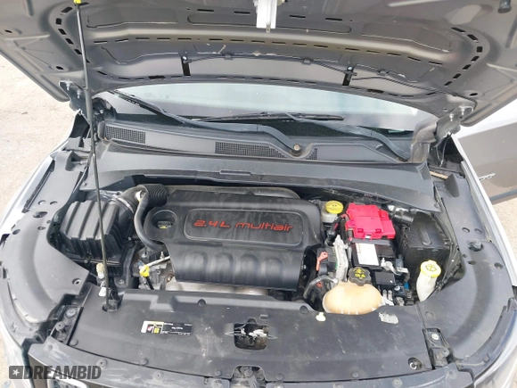 2019 Jeep Compass Limited with VIN 3C4NJCCB9KT793631, listed as a IAAI auction lot 41933473 with 124,216 mi miles. Bid and sale history available at carsss.com. Image 10.
