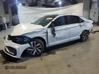 2020 Volkswagen Jetta GLI S z VIN 3VW6T7BU8LM023759, wystawiony jako Copart lot #54990045 z przebiegiem 43 553 mil mil oraz Szkody całkowita. Historia ofert i sprzedaży dostępna na DreamBid. Obrazek 1.