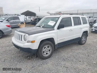 2014 Jeep Patriot Sport with VIN 1C4NJPBAXED504895, listed as a IAAI auction lot 41837883 with 272,331 mi miles. Bid and sale history available at carsss.com. Image 2.