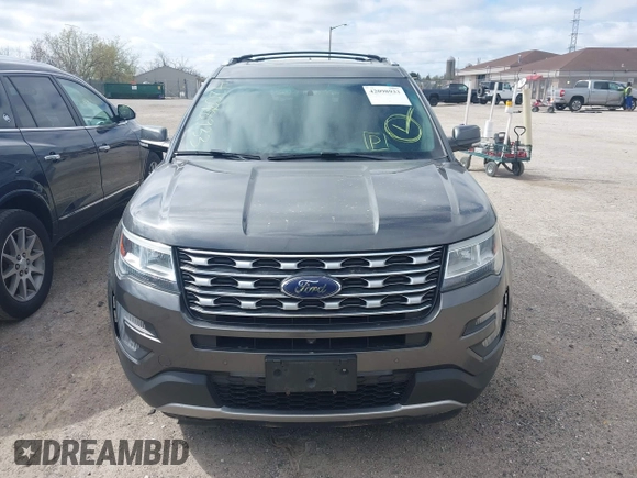 2016 Ford Explorer Limited with VIN 1FM5K8F89GGA06436, listed as a IAAI auction lot 42098933 with 215,526 mi miles. Bid and sale history available at carsss.com. Image 12.