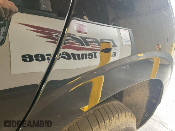 2022 Chevrolet Tahoe LS z VIN 1GNSKMKD7NR129745, wystawiony jako IAAI lot #42566236 z przebiegiem 95 126 mil mil oraz . Historia ofert i sprzedaży dostępna na DreamBid. Obrazek 3.