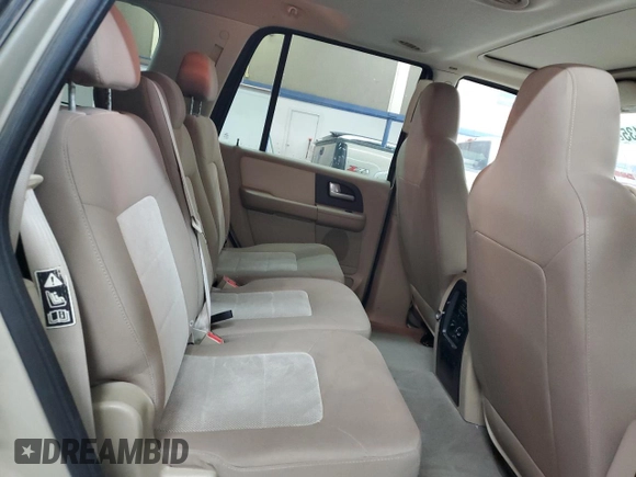 2004 Ford Expedition Special Service with VIN 1FMFU16L94LA26618, listed as a Copart auction lot 44273135 with 140,546 mi miles and Salvage Title. Bid and sale history available at carsss.com. Image 11.
