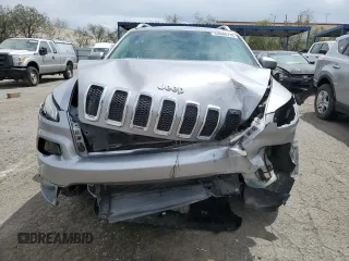 2017 Jeep Cherokee Latitude с VIN 1C4PJMCB6HD213958, выставлен на аукционе Copart как лот 53686715 с пробегом Не указан миль и Списание • Salvage title. История ставок и продаж доступна на DreamBid. Изображение 5.