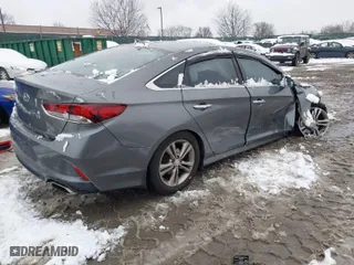 2019 Hyundai Sonata Sport with VIN 5NPE34AF5KH806249, listed as a IAAI auction lot 41567922 with 27,649 mi miles. Bid and sale history available at carsss.com. Image 4.
