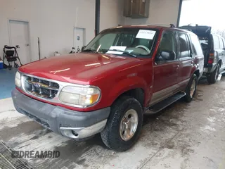 2000 Ford Explorer XLT z VIN 1FMZU83P1YZC54998, wystawiony jako IAAI lot #41613856 z przebiegiem 225 855 mil mil oraz . Historia ofert i sprzedaży dostępna na DreamBid. Obrazek 2.