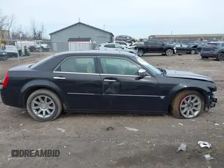 2006 Chrysler 300 C with VIN 2C3KA63H06H189591, listed as a IAAI auction lot 41810691 with 184,465 mi miles. Bid and sale history available at carsss.com. Image 14.