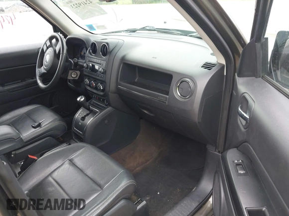 2015 Jeep Patriot High Altitude with VIN 1C4NJRFB4FD303736, listed as a IAAI auction lot 42419223 with 86,698 mi miles and . Bid and sale history available at DreamBid. Image 5.