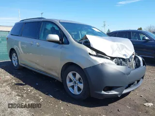 2015 Toyota Sienna LE AAS with VIN 5TDKK3DC4FS581257, listed as a IAAI auction lot 41814786 with 468,177 mi miles and . Bid and sale history available at DreamBid. Image 1.