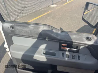 2013 Ford F-150 XL с VIN 1FTFX1EF1DKE89253, выставлен на аукционе IAAI как лот 42575807 с пробегом 211 037 миль миль и . История ставок и продаж доступна на DreamBid. Изображение 16.
