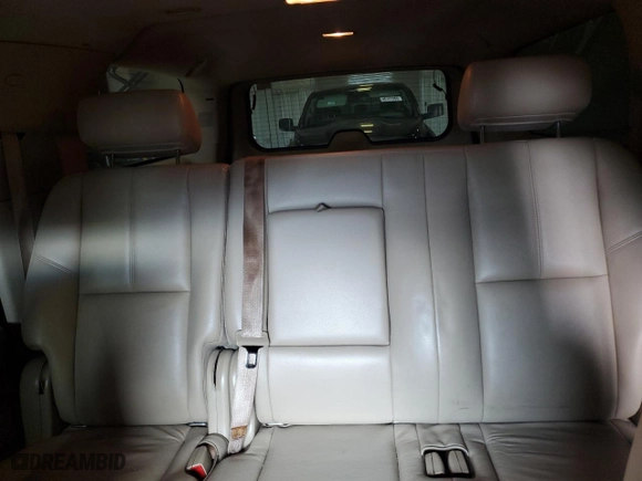 2009 Chevrolet Suburban LT w/2LT with VIN 1GNFK26329R158406, listed as a Copart auction lot 48374715 with 226,621 mi miles and Salvage Title. Bid and sale history available at carsss.com. Image 10.