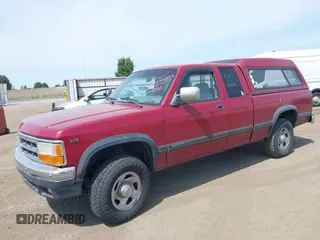 1996 Dodge Dakota с VIN 1B7GG23Y8TS617257, выставлен на аукционе IAAI как лот 42475399 с пробегом 268 780 миль миль и . История ставок и продаж доступна на DreamBid. Изображение 2.