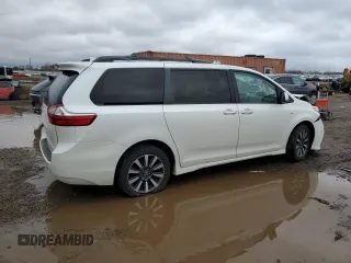 2019 Toyota Sienna XLE with VIN 5TDDZ3DC0KS224611, listed as a Copart auction lot 47667495 with 61,829 mi miles and Salvage Title. Bid and sale history available at carsss.com. Image 3.