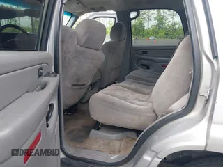 2006 Chevrolet Tahoe LS z VIN 1GNEC13V86R135510, wystawiony jako IAAI lot #42123092 z przebiegiem 370 153 mil mil oraz . Historia ofert i sprzedaży dostępna na DreamBid. Obrazek 8.