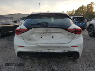 2018 Infiniti QX30 Premium with VIN SJKCH5CP1JA045047, listed as a Copart auction lot 80106464 with 78,982 mi miles and Salvage title. Bid and sale history available at DreamBid. Image 6.