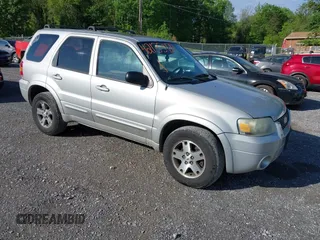 2005 Ford Escape Limited с VIN 1FMYU94115KA77658, выставлен на аукционе IAAI как лот 42133429 с пробегом 156 131 миль миль и . История ставок и продаж доступна на DreamBid. Изображение 1.