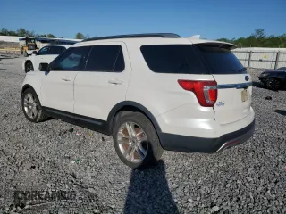 2016 Ford Explorer XLT with VIN 1FM5K7D87GGC54004, listed as a Copart auction lot 52322915 with 48,800 mi miles and Salvage Title. Bid and sale history available at carsss.com. Image 2.