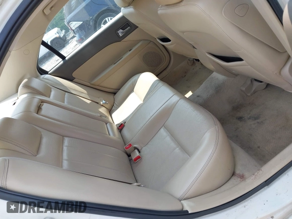 2008 Mercury Milan Premier with VIN 3MEHM02158R633388, listed as a IAAI auction lot 42390045 with 158,332 mi miles and . Bid and sale history available at DreamBid. Image 8.