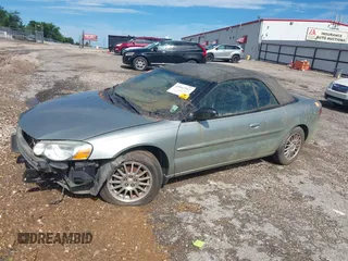 2005 Chrysler Sebring Touring z VIN 1C3EL55R25N567343, wystawiony jako IAAI lot #42447317 z przebiegiem Nie podano mil oraz . Historia ofert i sprzedaży dostępna na DreamBid. Obrazek 2.