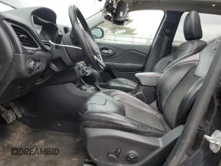 2019 Jeep Cherokee Trailhawk with VIN 1C4PJMBX7KD341534, listed as a Copart auction lot 52352765 with 207,532 mi miles and Salvage Title. Bid and sale history available at DreamBid. Image 7.