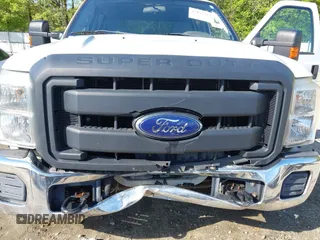 2013 Ford F-250 XL z VIN 1FT7W2A60DEB46693, wystawiony jako IAAI lot #42032373 z przebiegiem 93 900 mil mil oraz . Historia ofert i sprzedaży dostępna na DreamBid. Obrazek 6.