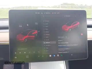 2020 Tesla Model 3 Standard Range Plus z VIN 5YJ3E1EA9LF598682, wystawiony jako IAAI lot #42247434 z przebiegiem 28 835 mil mil oraz . Historia ofert i sprzedaży dostępna na DreamBid. Obrazek 18.