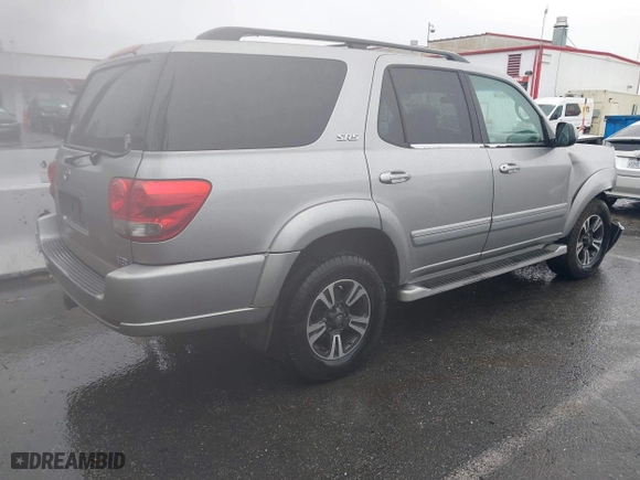 2006 Toyota Sequoia SR5 with VIN 5TDZT34A36S283826, listed as a IAAI auction lot 41724243 with 147,787 mi miles. Bid and sale history available at carsss.com. Image 4.